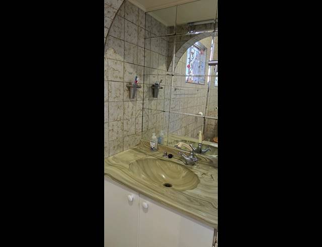3 BEDROOM FREEHOLD FOR SALE IN NIMROD PARK